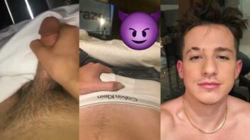 Charlie Puth se masturbando em vídeo