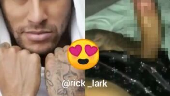 Vídeo de Neymar pelado e se masturbando