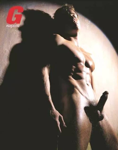 G Magazine do ator Theo Becker