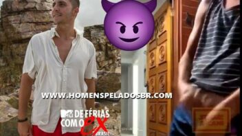Lucas Novinho do De Férias Com O Ex mostra o pênis em live