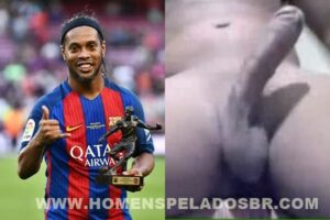 Vídeo do jogador Ronaldinho Gaúcho batendo punheta