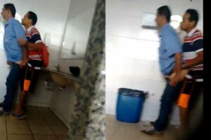 Banheirão: Cobrador é flagrado dando o cu no banheiro