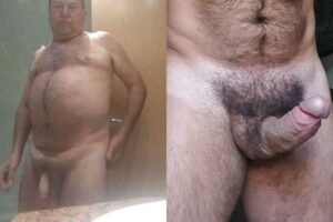Nudes caseiros de machos velhos exibindo seus pênis