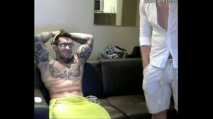 André Ferraz e Izis se masturbando na webcam