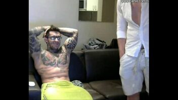 André Ferraz e Izis se masturbando na webcam