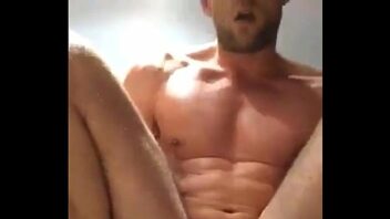 Baixar video porno gay homem bota mao no cu