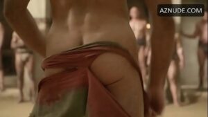 Cenas de nudes masculinas na serie oz gay