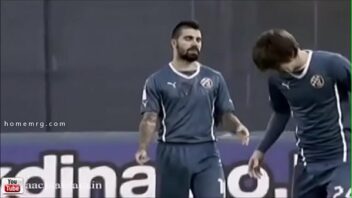 Chupando jogador de futebol hétero com tesão sexo oral gay