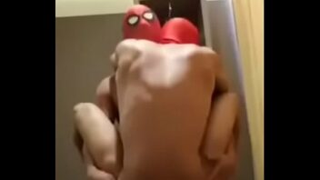 Deadpool e homem aranha xxx gay hq