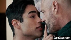 Eliott and lucas kiss gay