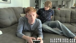 Famylidick trepando bare videos gay