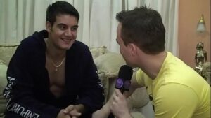 Gauchos comemorando a vitória de bolsonaro-video gay
