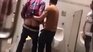 Gays noias novinhos no banheirão publicos xvideos