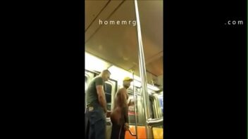Hentai sexo selvagem gay garoto no metro