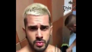 Homem gay provocando na academia brasil