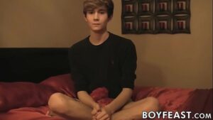Jovencitos gay boy twinks solo