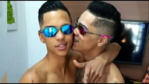 Pormo favelado brasileiro gay