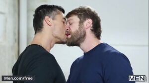 Sexo gay colby chambers transando xvideos.com