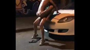 Sexo homem metendo no gay mendingo na rua