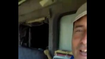 Video gay caminhoneiro metendo o ajudante