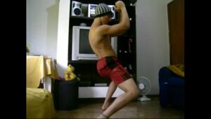 Video ge gays dancando com a camisa do corinthians