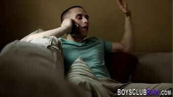 Videos de sexo gay comeundo brutal