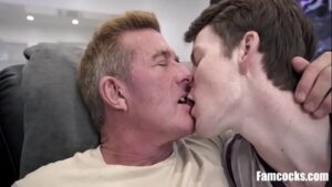 Vídeos gays pai filho