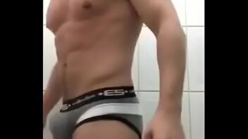 Xvideo gay amador esfregando cueca