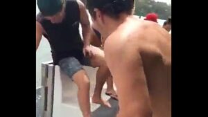 Amigos heteros fazendo sexo gay escondido video