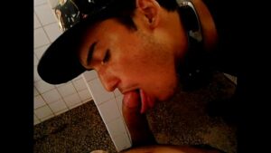 Banheiro porno gay mexicano