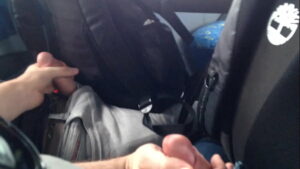 Flagra gay sendo encoxado no ônibus