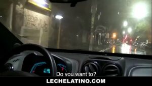 Gay fazendo sexo oral em taxista