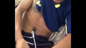 Gay novinho dando pro irmão bandido na favela