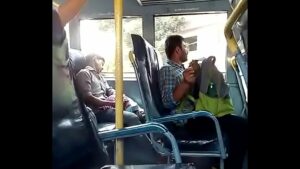 Gay rocando pau no ônibus