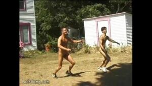 Gays trepando no acampamento