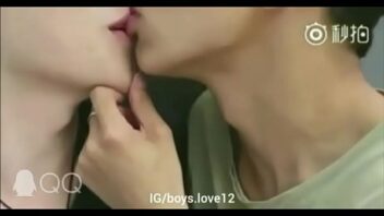 Giria gay cassia kiss