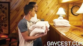 Homem.gay trasando na.sauna