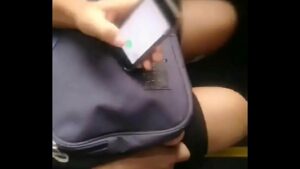 Meme gay batendo em mulher no metrô