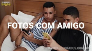 Namoradas sairam e eles aproveitaram video gay completo