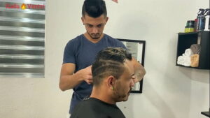 O barbeiro   Max e Juninho