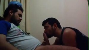 Pedro se masturbando porno gay