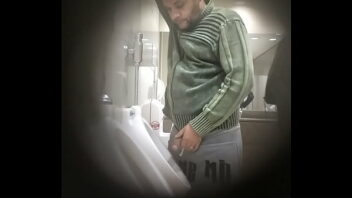 Pegação gay em banheiros bh