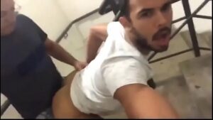 Pornô gay brasileiro levando gosada dentro do cu