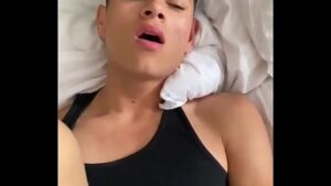 Porno gay novinho de aparelho no dente