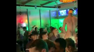 Porno gay striper bebados universidade