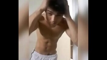 Punheta instagram famosos gay videos