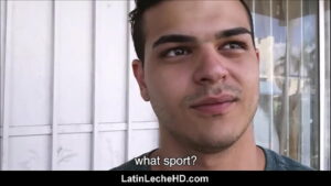 Sendo revistado por um policial gay espanhol