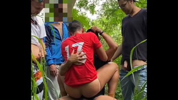 Sexo gay brasileiro no mato com pirocudos