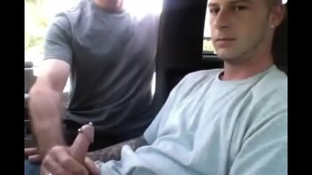 Sexo gay em carros