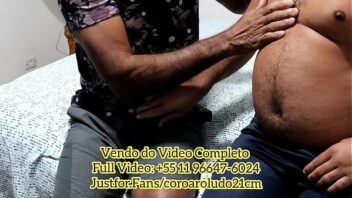 Video coroa come gay e fala xingamento mtury